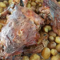 Lamb with New Potatoes in the Oven