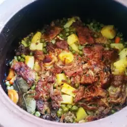 Lamb with Vegetables in a Clay Pot