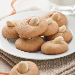 Gingerbread with Almonds