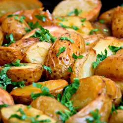 Stewed Potatoes with Garlic