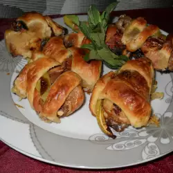 Chicken Legs with Sivri Peppers in Puff Pastry