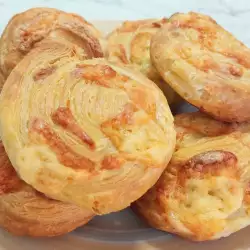 Puff Pastry Snails with Egg and Mozzarella
