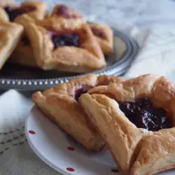 Easy Puff Pastry Sweets with Jam