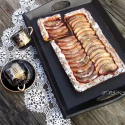 Butter Pie with Arranged Apples
