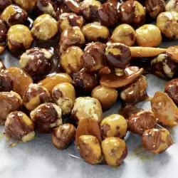 Caramelized Hazelnuts