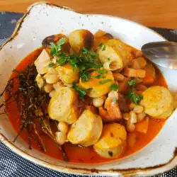 Cassoulet (The Most Delicious Bean Soup with Sausages)