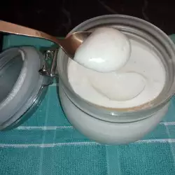 Egg-Free Homemade Garlic Mayonnaise