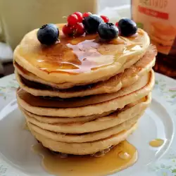 American Pancakes with Sour Cream