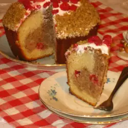 Cupcakes with Raspberries and Lemon Glaze