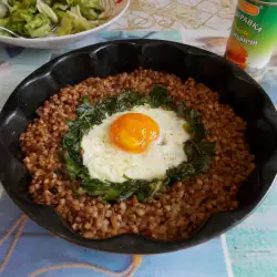 Oven-Baked Buckwheat with Eggs and Spinach