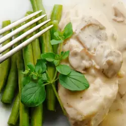 Chicken with Mushrooms and Sour Cream
