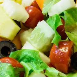 Lettuce and Canned Pineapple Salad