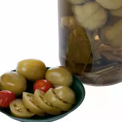 Country Pickle with Green Tomatoes