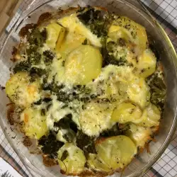Oven-Baked Potatoes with Broccoli and Bacon