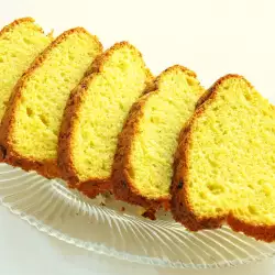 Sponge Cake with Lemon Zest
