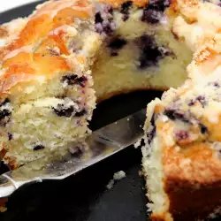 Tasty Cake with Jam