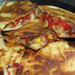 Quesadilla with Chicken and Mozzarella