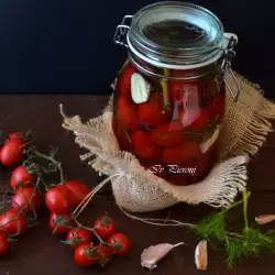 Pickled Red Tomatoes with Dill and Garlic