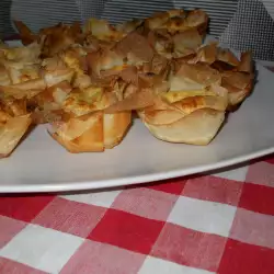 Crunchy Baskets with a Salty Filling