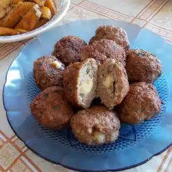 Fried Meatballs with Cheese
