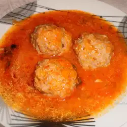 Juicy Meatballs with Tomato Sauce