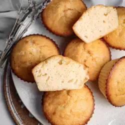 The Easiest and Juiciest Cheese Muffins