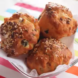 Muffins with Blue Cheese