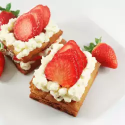 Mille-Feuille with Strawberries and Red Wine