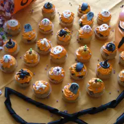 Halloween Muffins with Cream