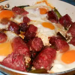 Fried Sausages with Leeks and Eggs