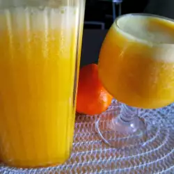 Classic Orange Juice in a Blender
