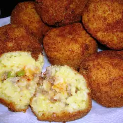 Rice Balls with Minced Meat