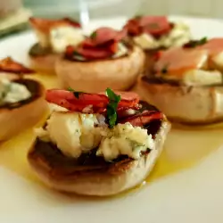 Stuffed Mushrooms with Bacon and Blue Cheese