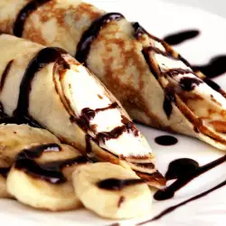Pancakes with Bananas and Mascarpone