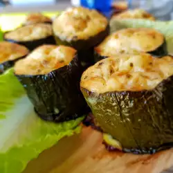 Oven-Baked Stuffed Zucchini with Eggs and Cheese