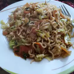 Fried Spaghetti with Cabbage