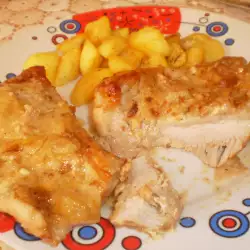 Tender Steaks in the Oven with Processed Cheese Sauce