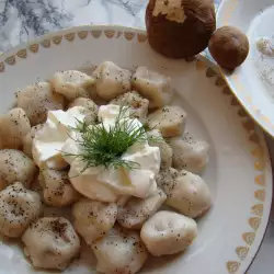 Pelmeni with Minced Meat and Porcini Mushrooms