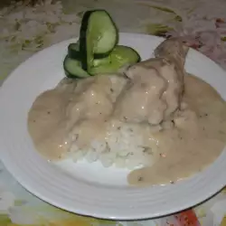 Chicken with Dairy Sauce and White Rice