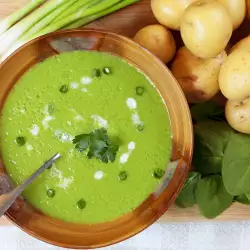 Cream Soup with Potato and Spinach