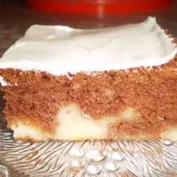 Juicy Cake with Vanilla Pudding