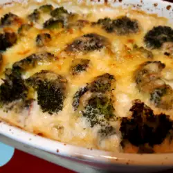 Oven-Baked Turkey with Broccoli and Cream
