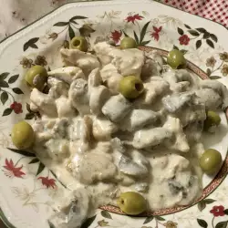 Turkey Fillet with Mushrooms in White Sauce