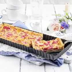 Tart with Rhubarb and Cottage Cheese