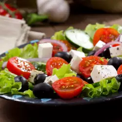 Tomato Salad with Beans and Feta