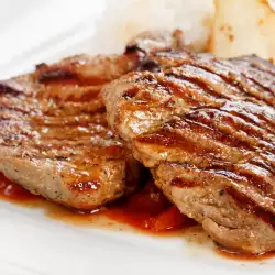 Steak with Pepper Sauce