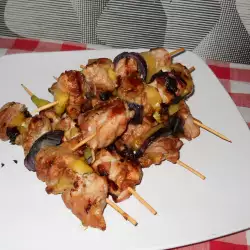 Juicy Chicken Skewers on the Grill
