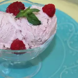 Homemade Raspberry Ice Cream with Mint