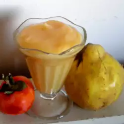 Smoothie with Quince and Persimmon