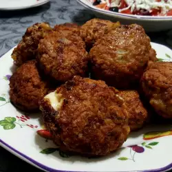 Juicy Meatballs with Filling